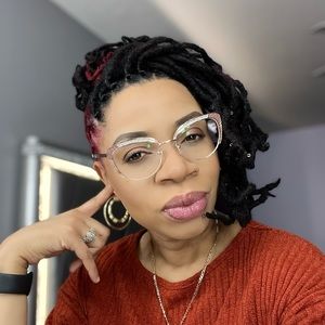 Meet your Posher, Darice (Dar-Reece)